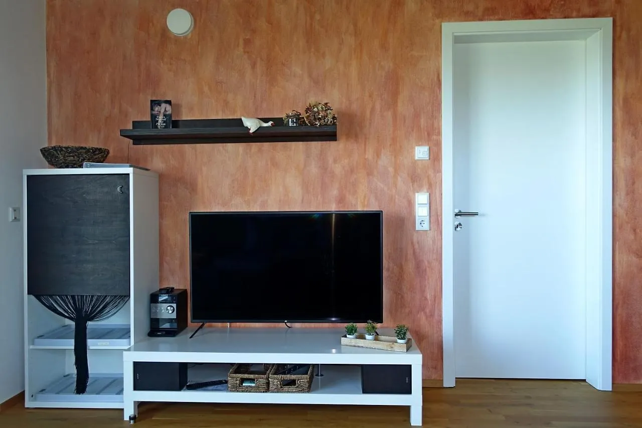 Ferienwohnung Vita 林登贝格